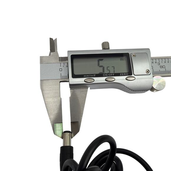 Flypower PS24D240K1000UD 24V 1A Class 2 Power Supply Adapter 4mm Barrel - Picture 4 of 4